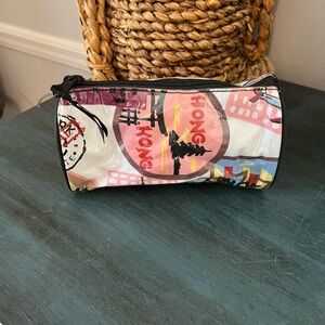 Vintage Y2K Naughty & Nice Travel bag
Hong Kong